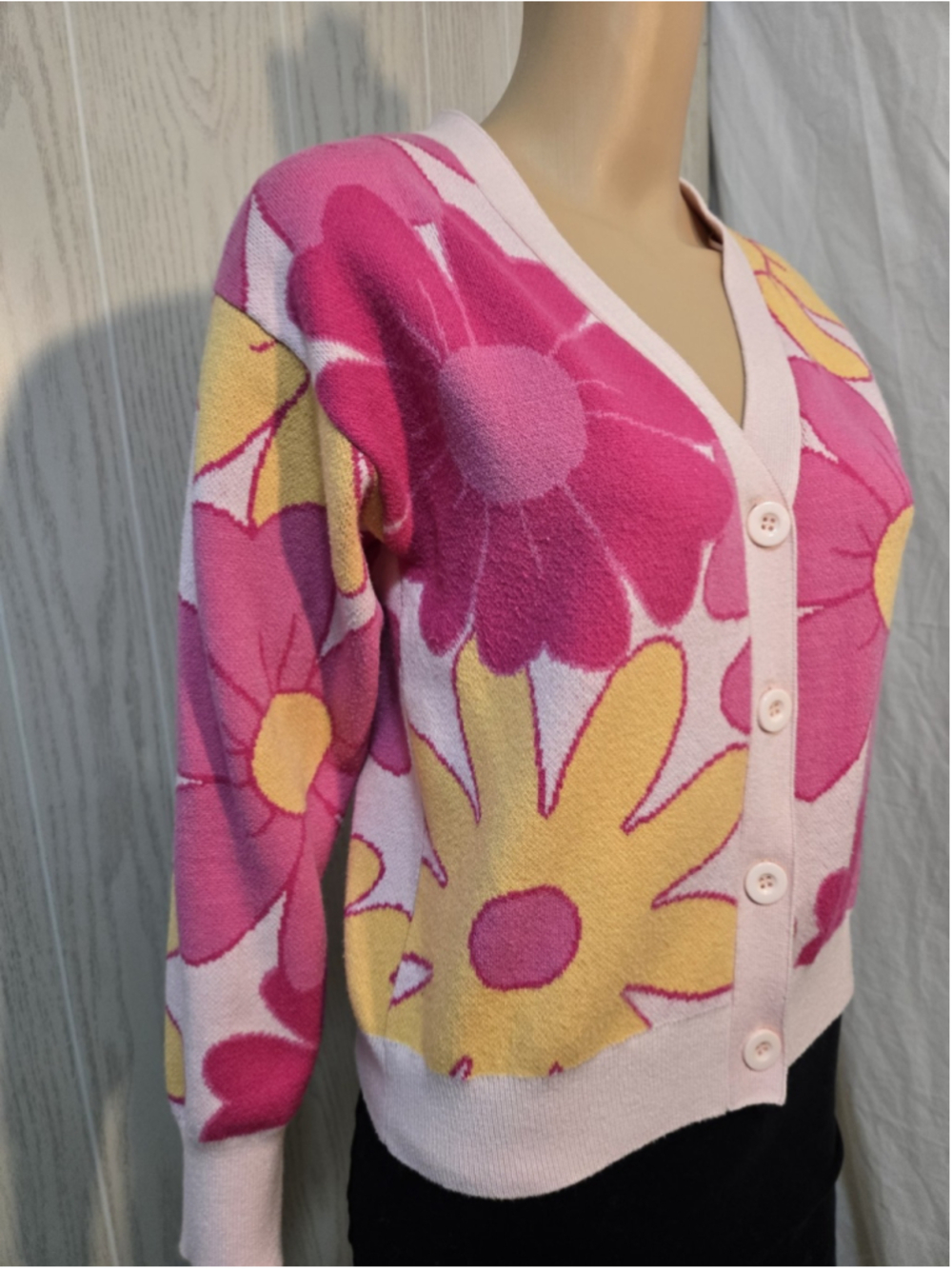 Willow & Wind M Cropped Floral Cardigan Knit Pink Yellow Button Y2K - Picture 6 of 8